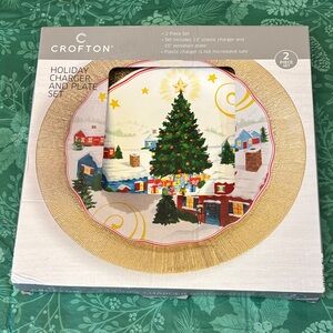 NWTCrofton Holiday Charger and plate set!